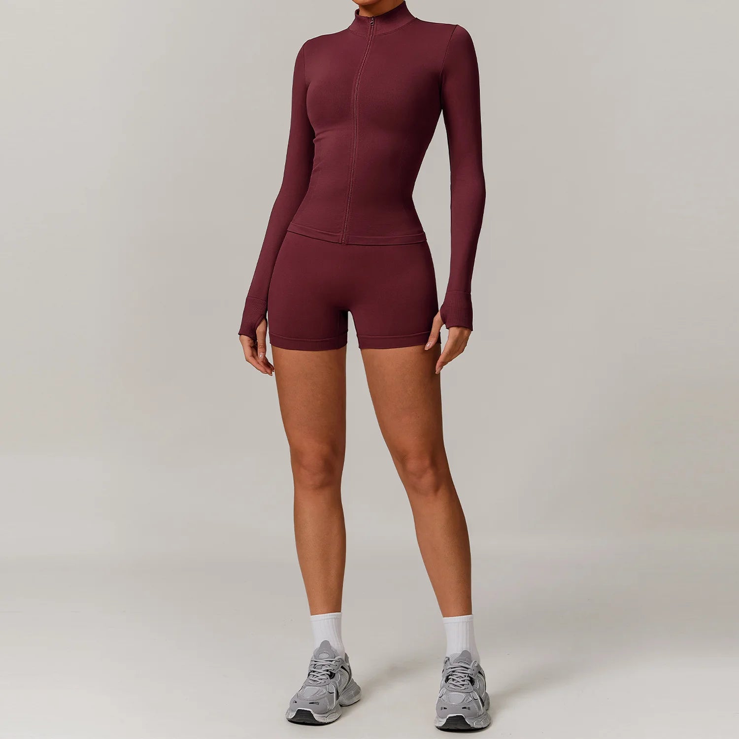 🤍 Conjunto Fitness Feminino Cintura Alta
Suporte firme. Silhueta definida. Confiança em cada treino.