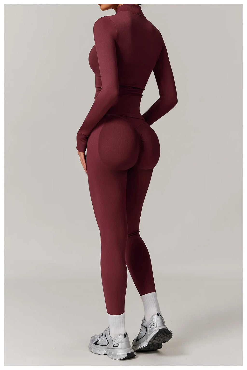 🤍 Conjunto Fitness Feminino Cintura Alta
Suporte firme. Silhueta definida. Confiança em cada treino.