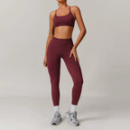 🤍 Conjunto Fitness Feminino Cintura Alta
Suporte firme. Silhueta definida. Confiança em cada treino.