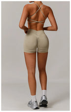 🤍 Conjunto Fitness Feminino Cintura Alta
Suporte firme. Silhueta definida. Confiança em cada treino.
