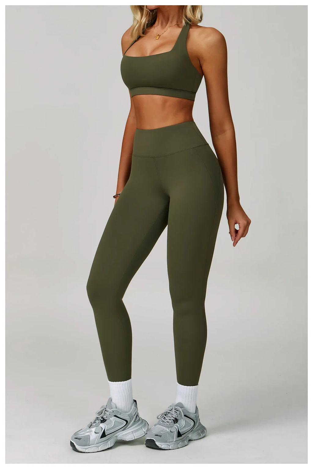 💜 Conjunto de Treino Feminino Cintura Alta
Conforto absoluto. Suporte firme. Confiança em cada movimento.