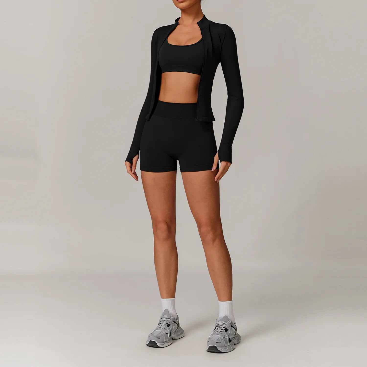 🤍 Conjunto Fitness Feminino Cintura Alta
Suporte firme. Silhueta definida. Confiança em cada treino.