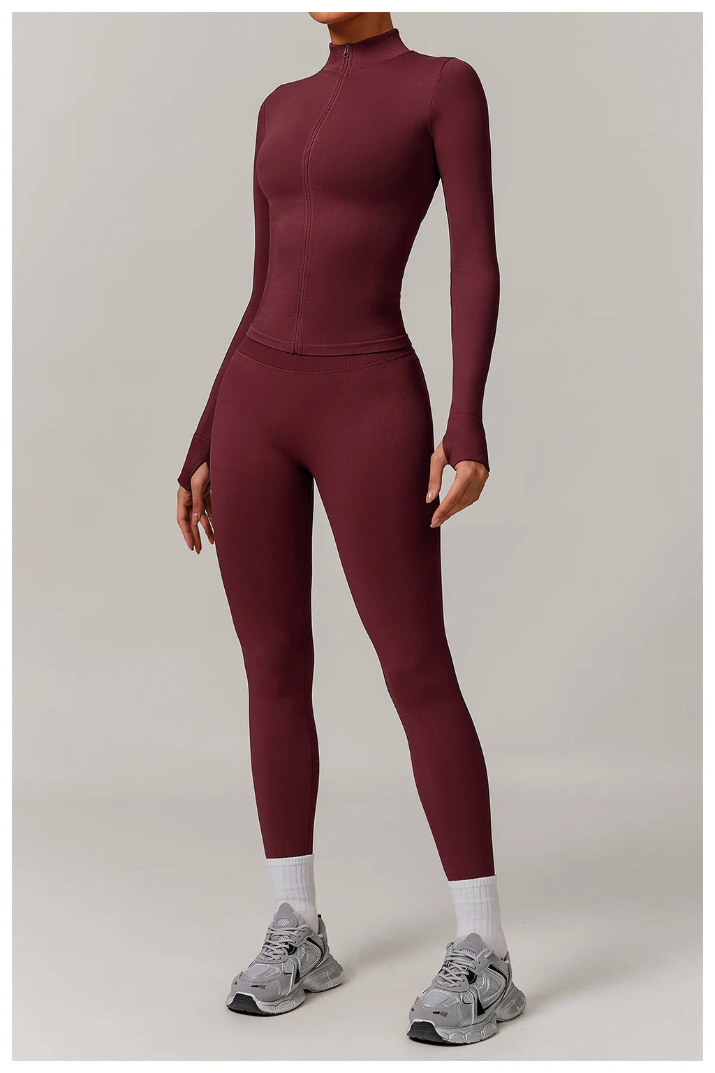 🤍 Conjunto Fitness Feminino Cintura Alta
Suporte firme. Silhueta definida. Confiança em cada treino.