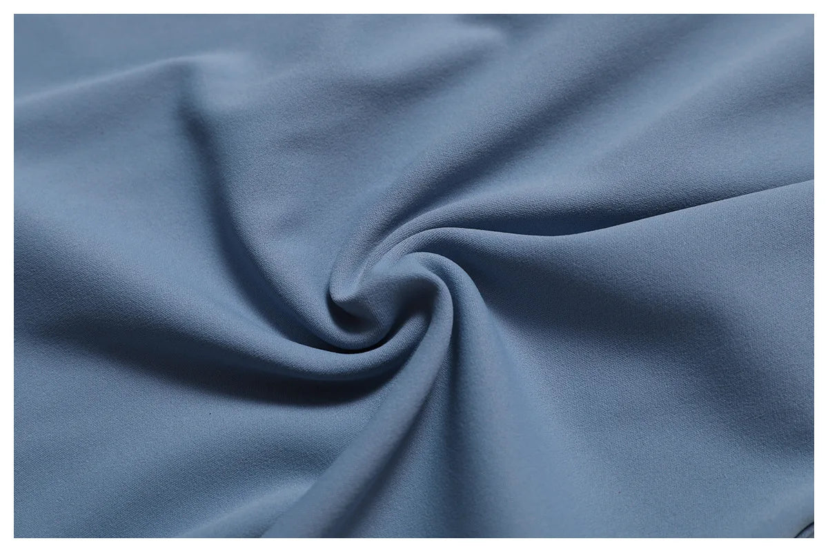 🤍 Macacão Feminino de Treino com Zíper
Ajuste perfeito. Silhueta definida. Confiança total no movimento.