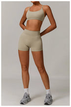 🤍 Conjunto Fitness Feminino Cintura Alta
Suporte firme. Silhueta definida. Confiança em cada treino.