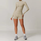 🤍 Conjunto Fitness Feminino Cintura Alta
Suporte firme. Silhueta definida. Confiança em cada treino.