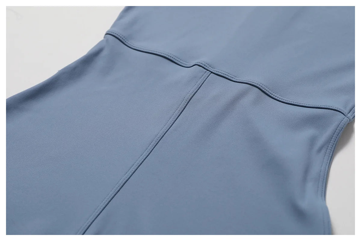 🤍 Macacão Feminino de Treino com Zíper
Ajuste perfeito. Silhueta definida. Confiança total no movimento.