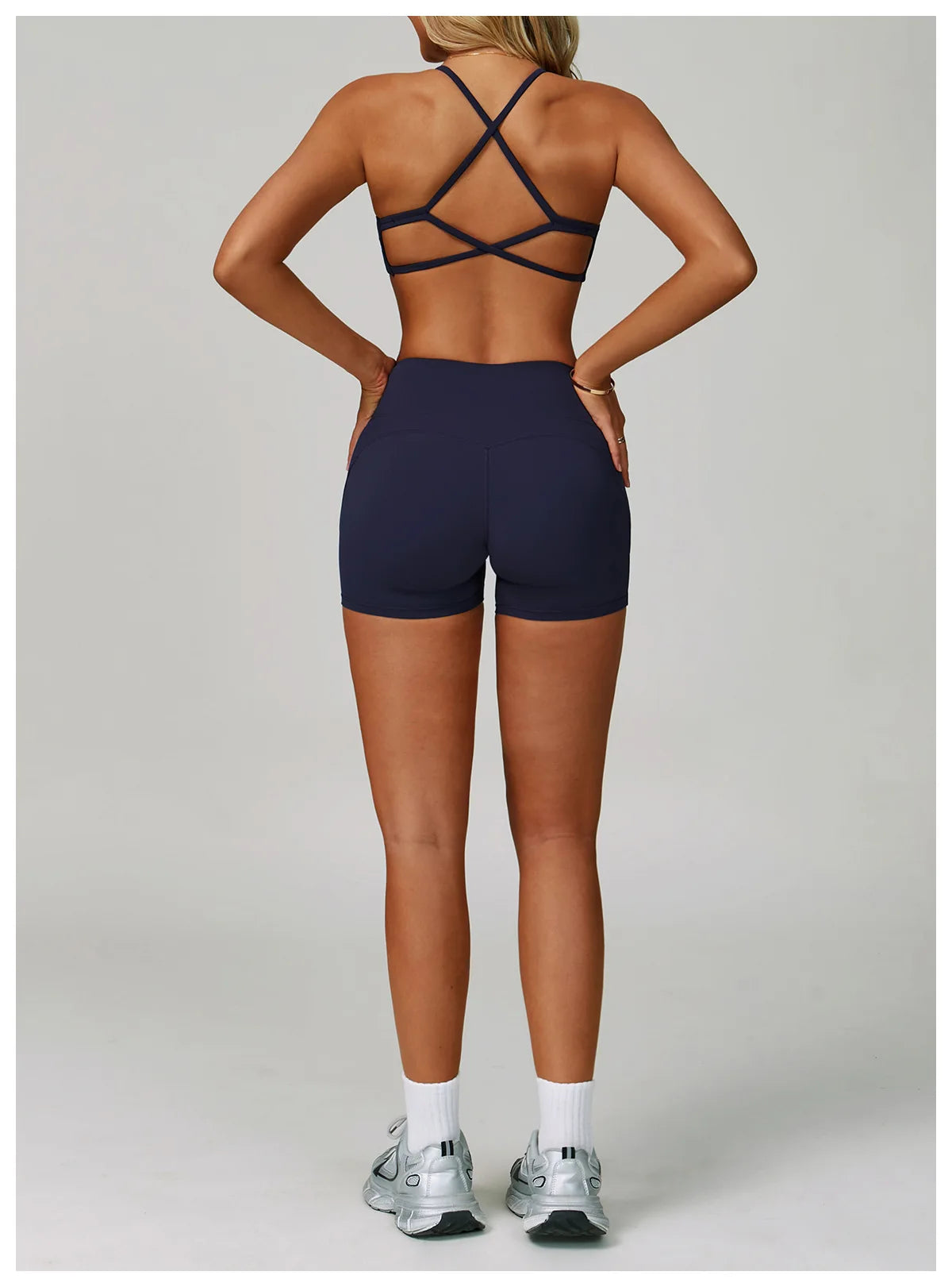 💜 Conjunto de Treino Feminino Cintura Alta
Conforto absoluto. Suporte firme. Confiança em cada movimento.