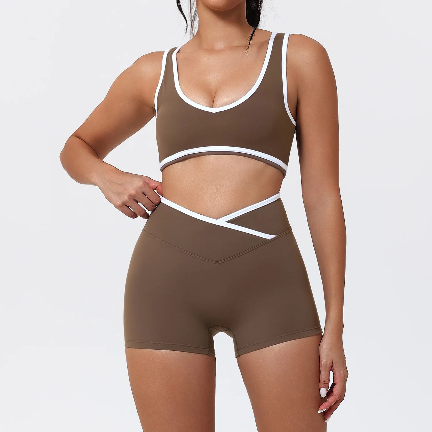 ❤️ Conjunto Desportivo Feminino Cintura Alta
Energia no movimento. Suporte no treino. Confiança no espelho.