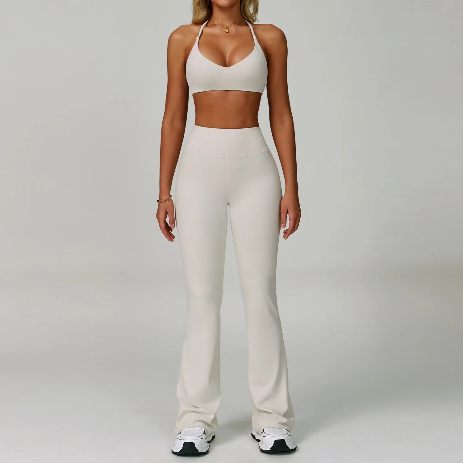 💜 Conjunto de Treino Feminino Cintura Alta
Conforto absoluto. Suporte firme. Confiança em cada movimento.