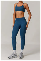 🤍 Conjunto Fitness Feminino Cintura Alta
Suporte firme. Silhueta definida. Confiança em cada treino.